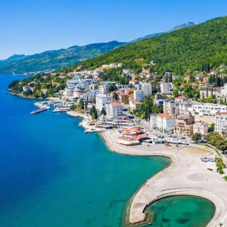 In The Centar Esperia Lägenhet Opatija