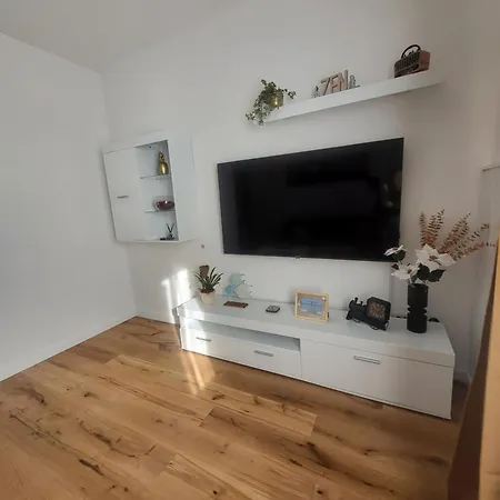 아파트 In The Centar Esperia 오파티아